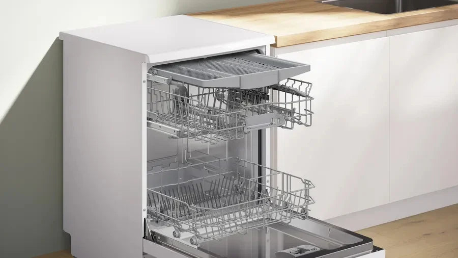 Bosch Series 2 Freestanding Dishwasher 60cm White | SMS2HVW67G