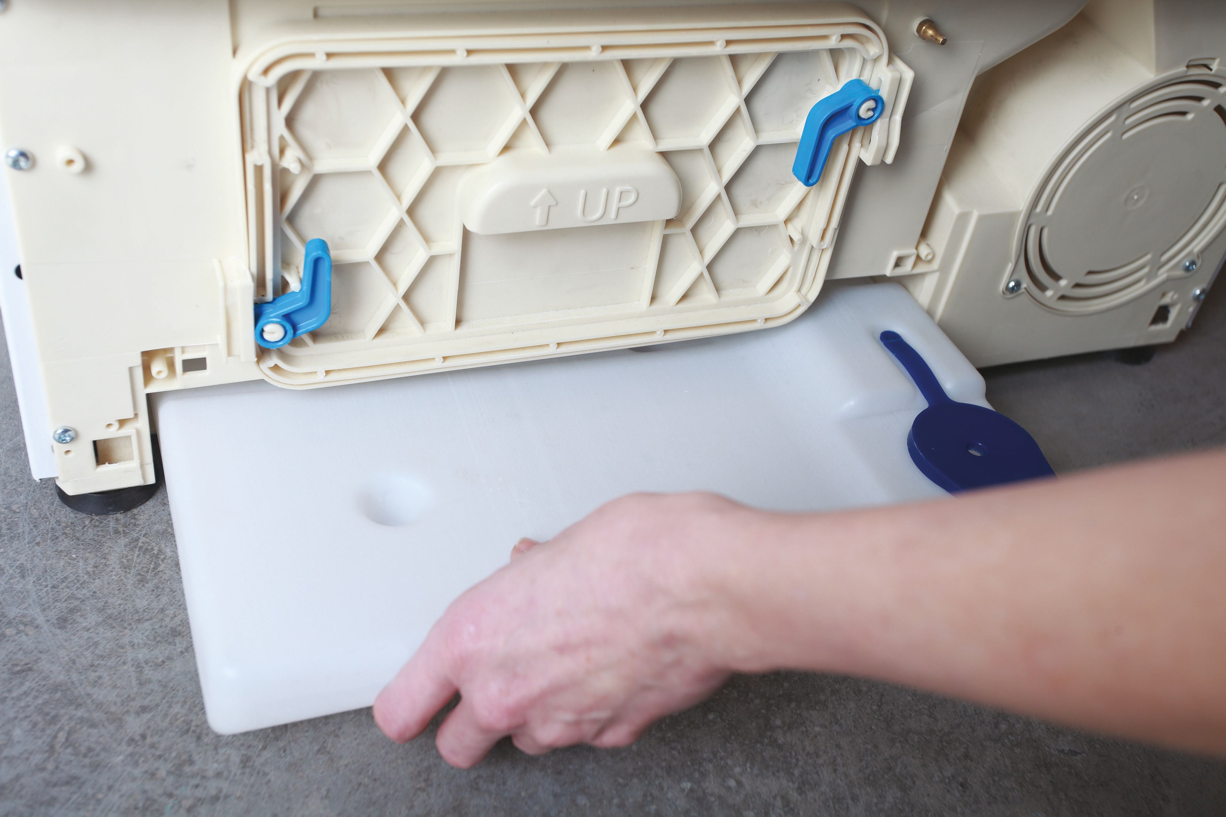 Candy 9kg Condenser Dryer | CSEC9DF-80