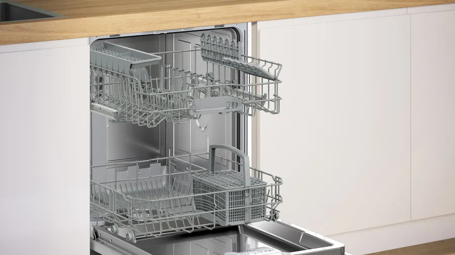 Bosch Integrated White Full size Dishwasher | SMV2HTX02G
