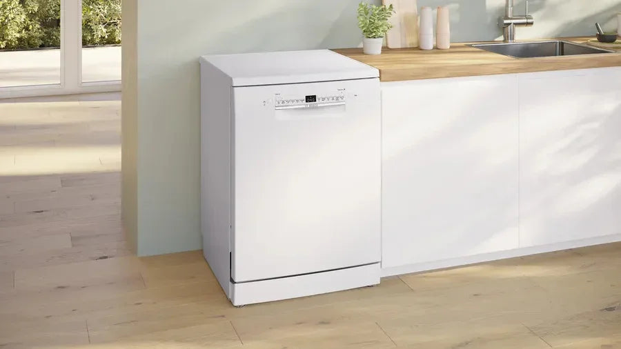 Bosch Series 2 Freestanding Dishwasher 60cm White | SMS2HVW67G