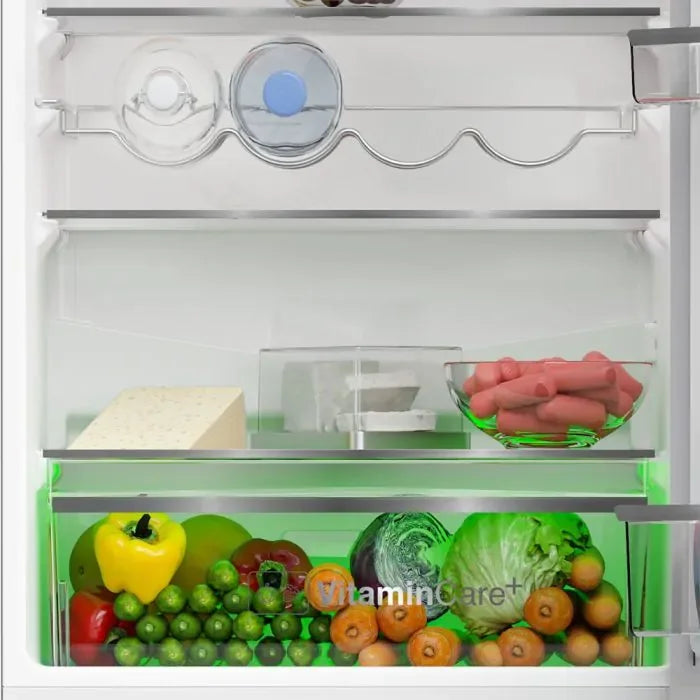 Blomberg 50/50 Frost Free Fridge Freezer – White | KGM4574V